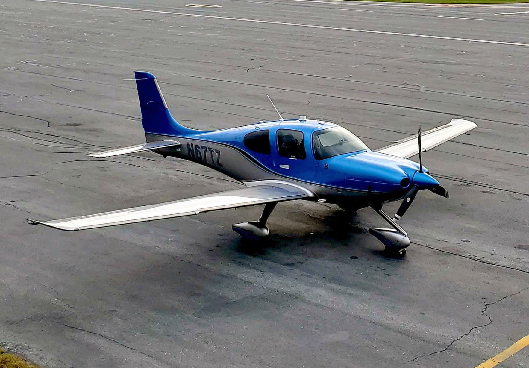 Cirrus SR22-G5 N67TZ